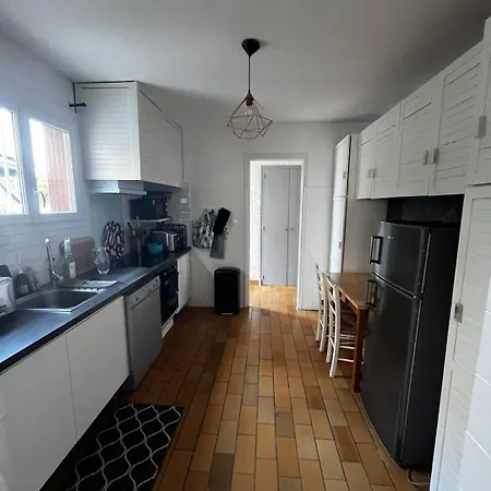 T4 Type Canetoise Climatisee Et Proche - 6ilef56 Villa *
